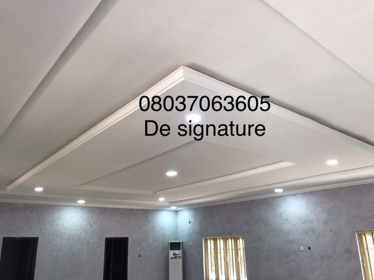 RICHARDS SIGNATURE – POP, PAINTER – SURULERE